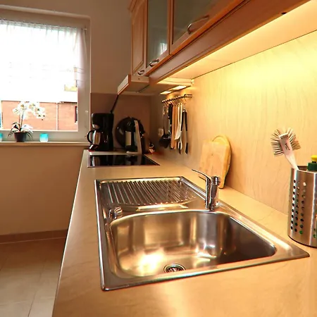 Διαμέρισμα Apartment, *